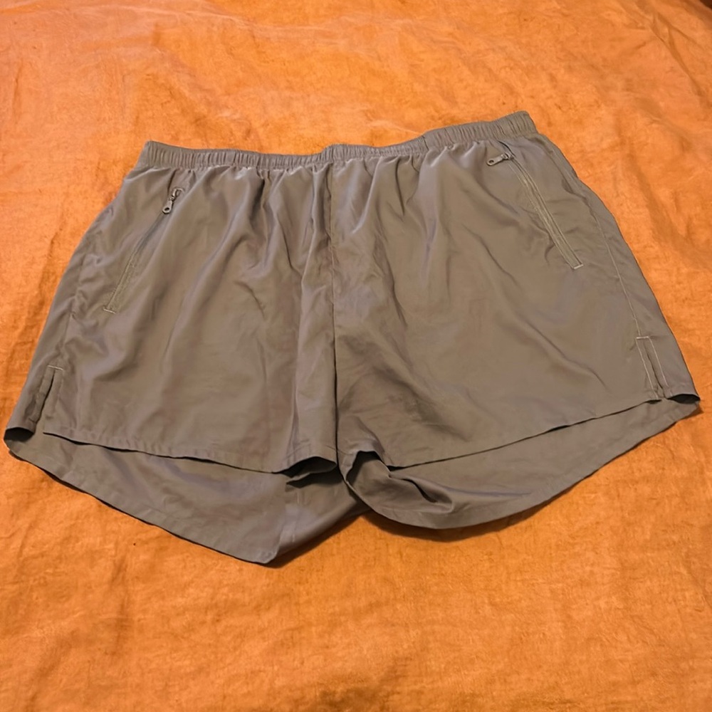 Girlfriend Collective Gazelle Shorts in Dahlia size XL